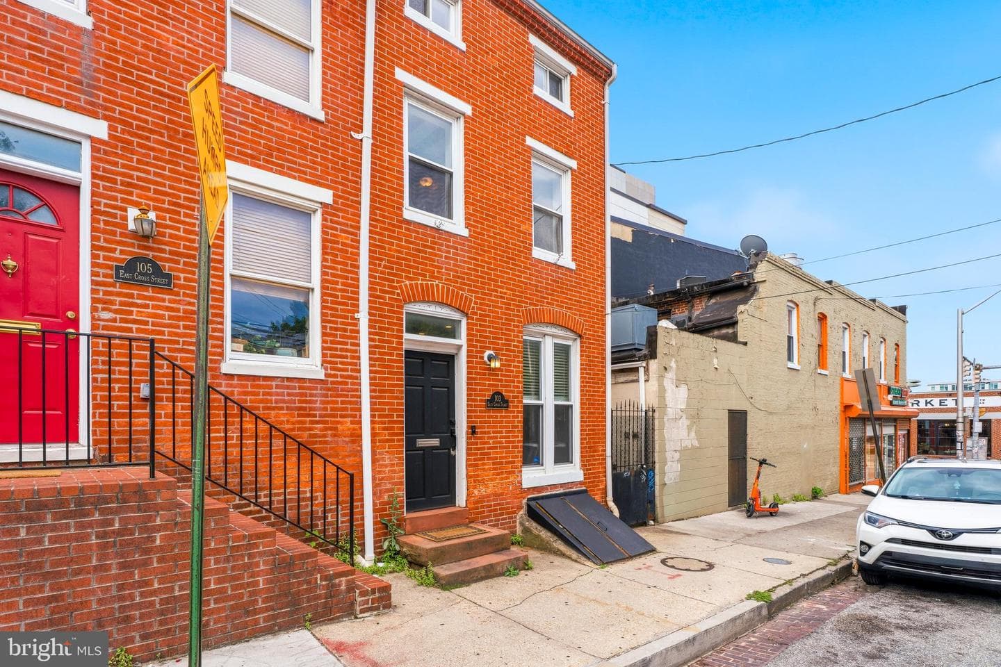 103 E Cross Street E photo 40
