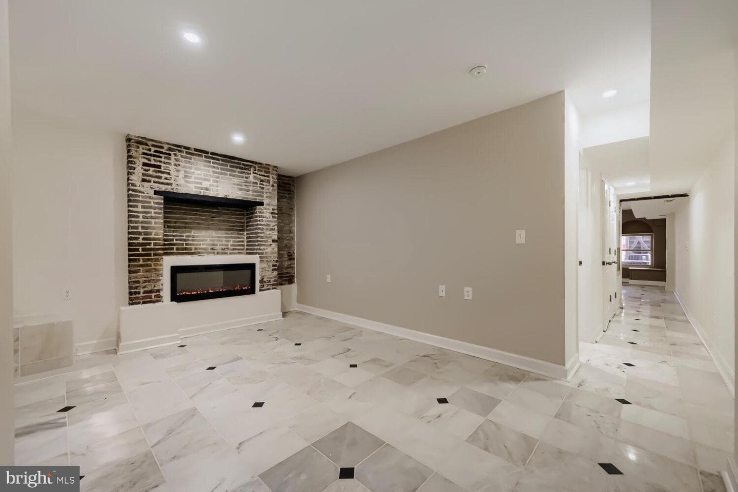 1023 N Calvert St photo 50