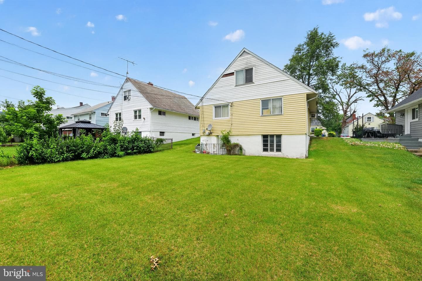2729 Chesley Ave photo 24