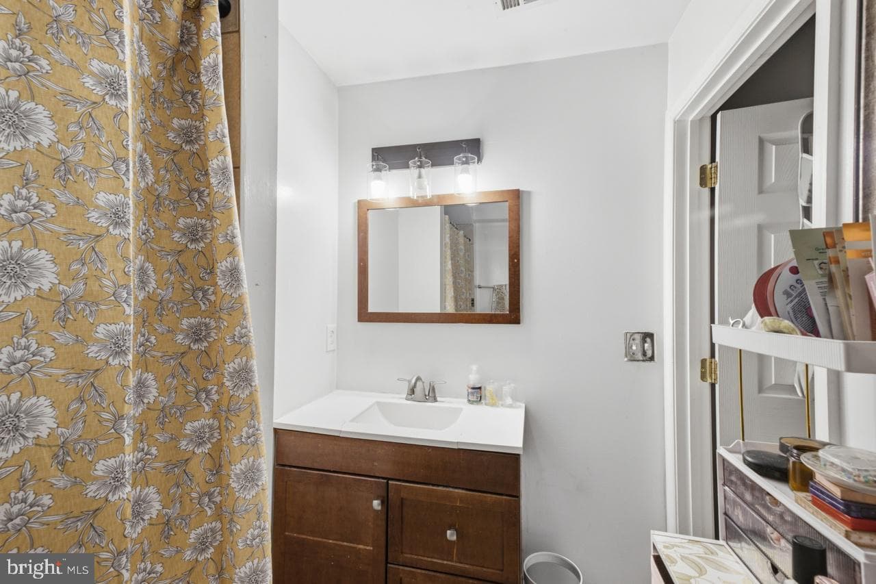 1422 N Eden Street photo 23