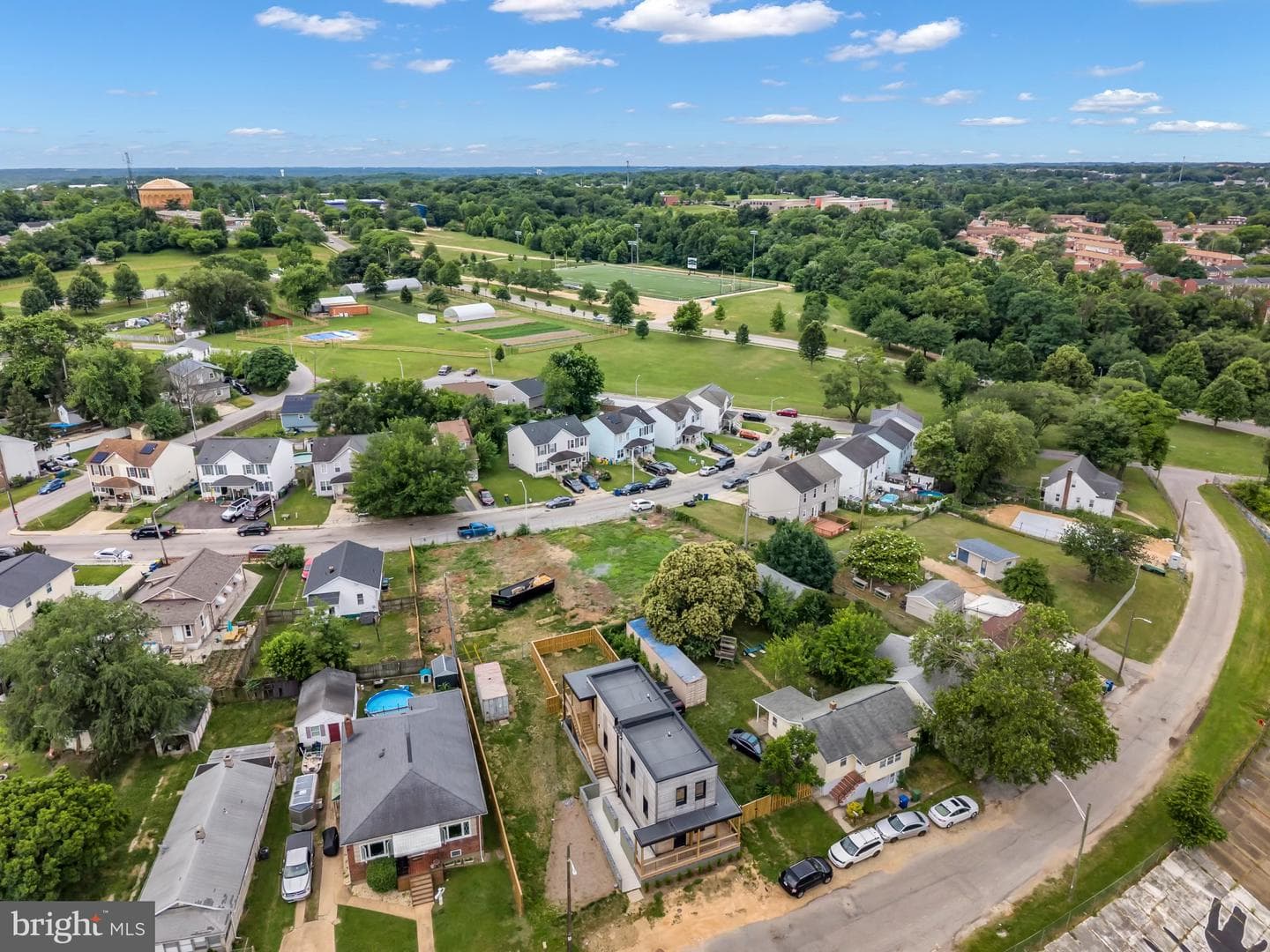 1129 Monroe Circle photo 4
