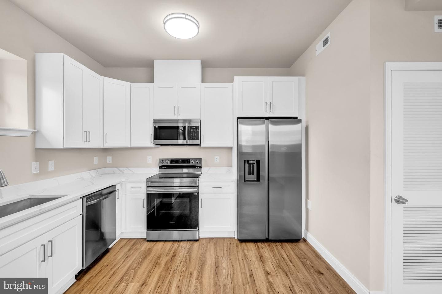 1129 Monroe Circle photo 7