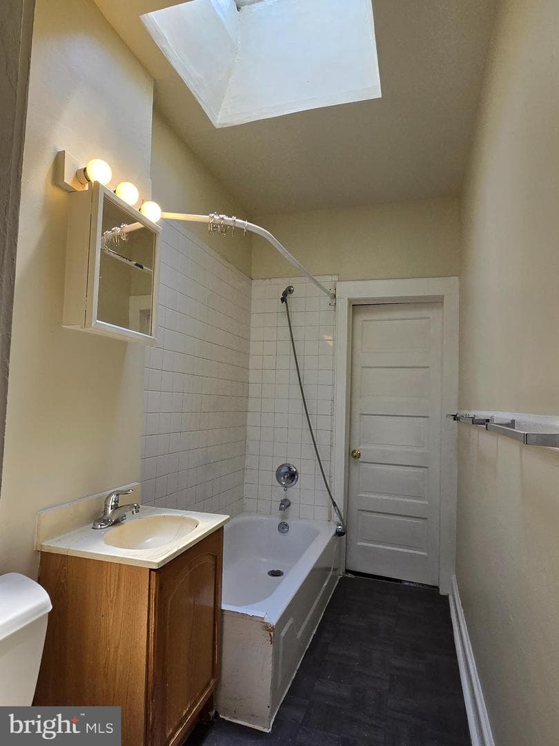 2562 Robb Street photo 23