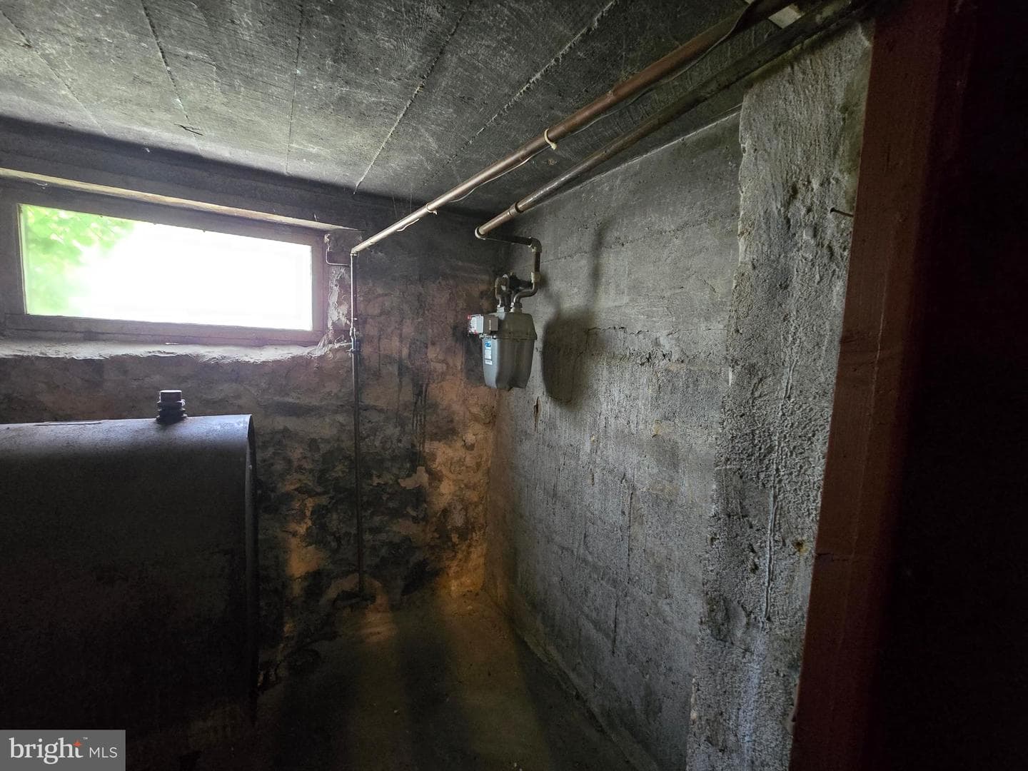 2562 Robb Street photo 35
