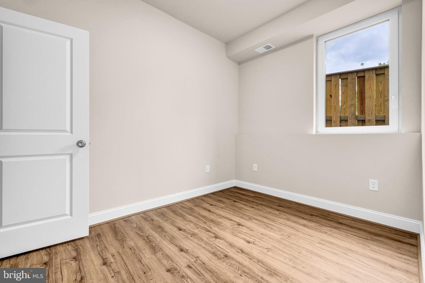 1129 Monroe Circle photo 14