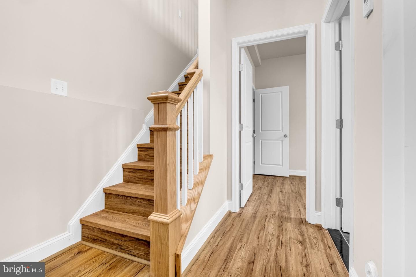 1129 Monroe Circle photo 8