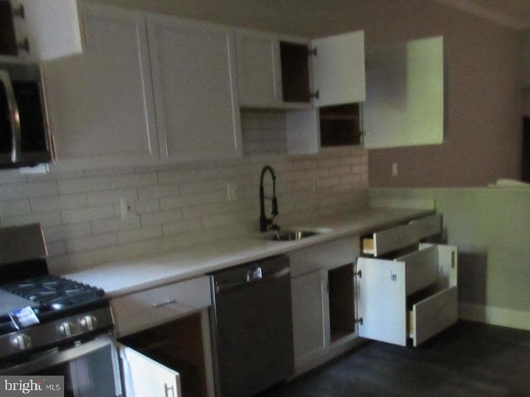 1215 E Preston Street photo 11