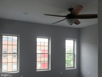 1215 E Preston Street photo 31