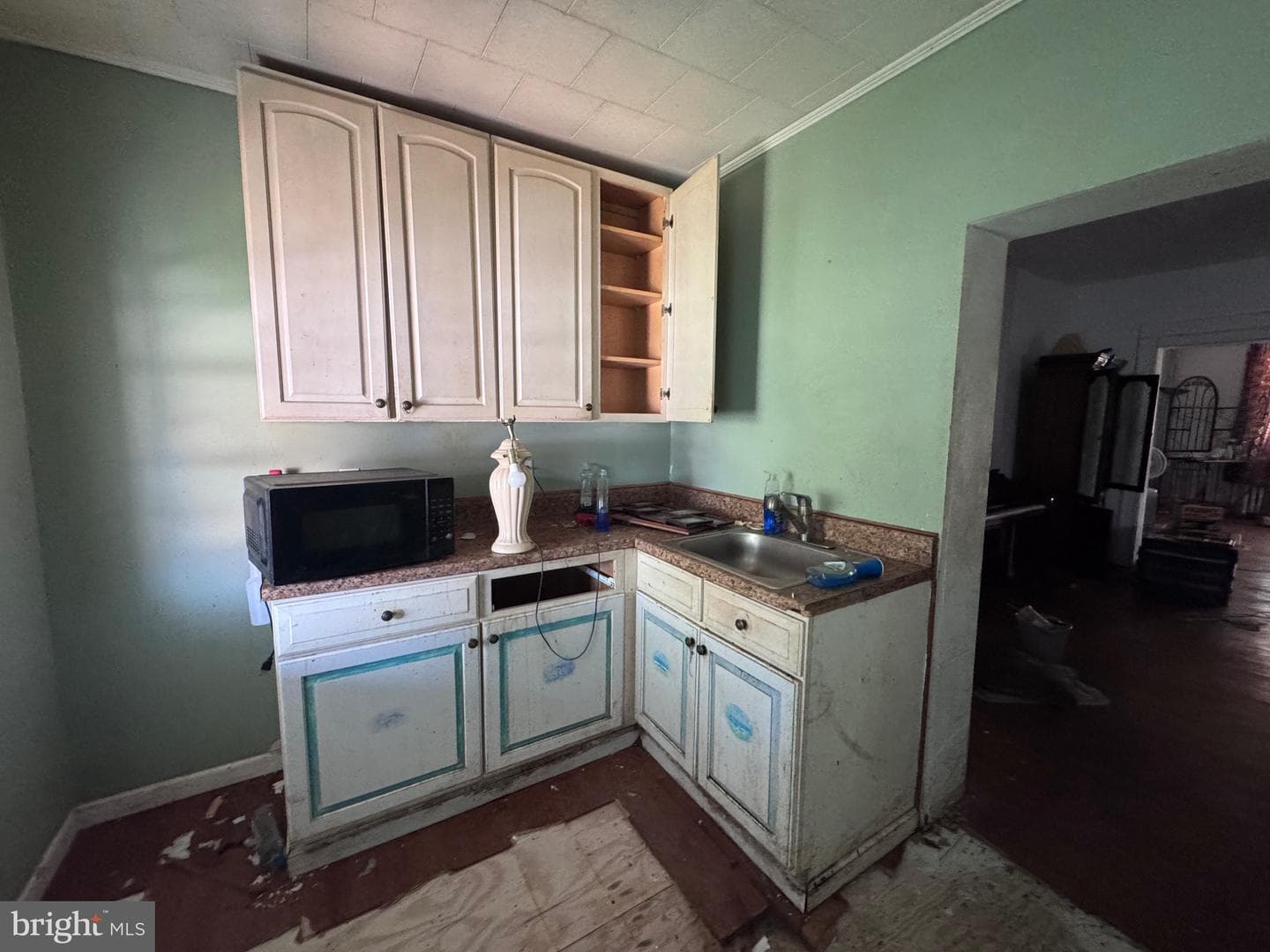 802 Unetta Avenue photo 4