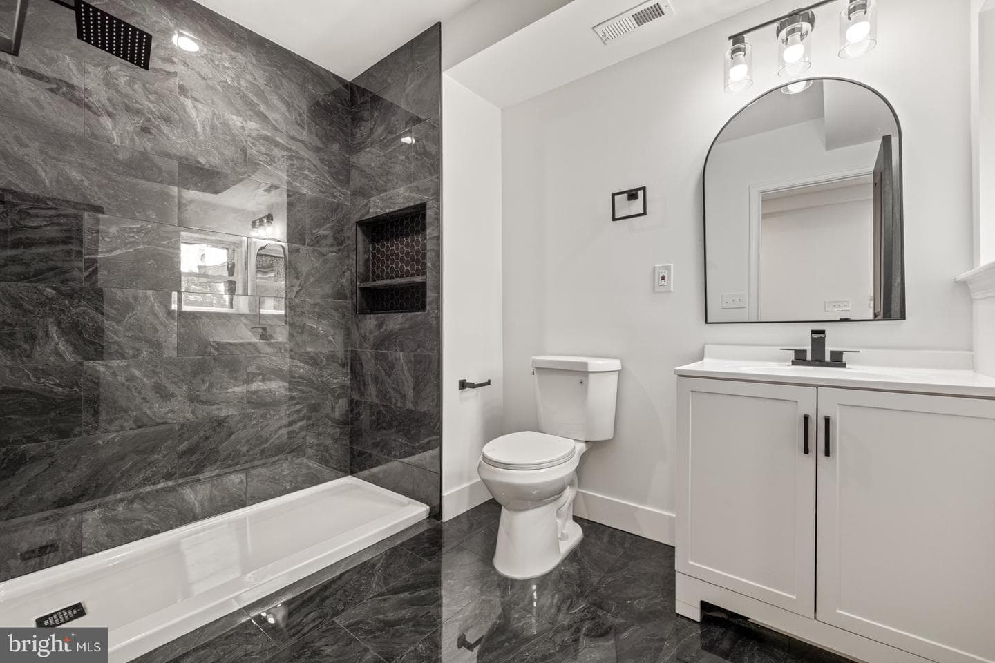 1220 N Eden Street photo 20