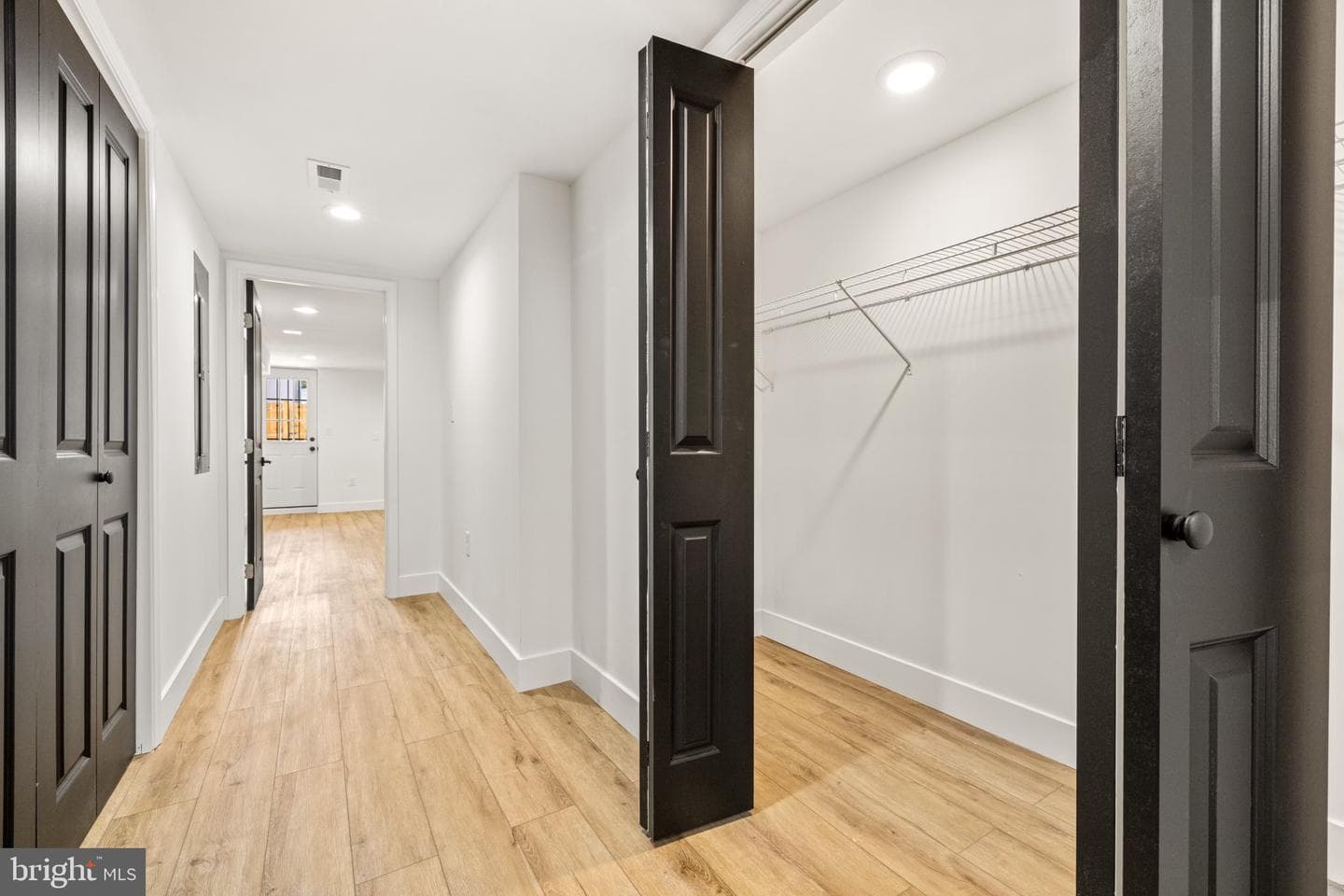 1220 N Eden Street photo 50