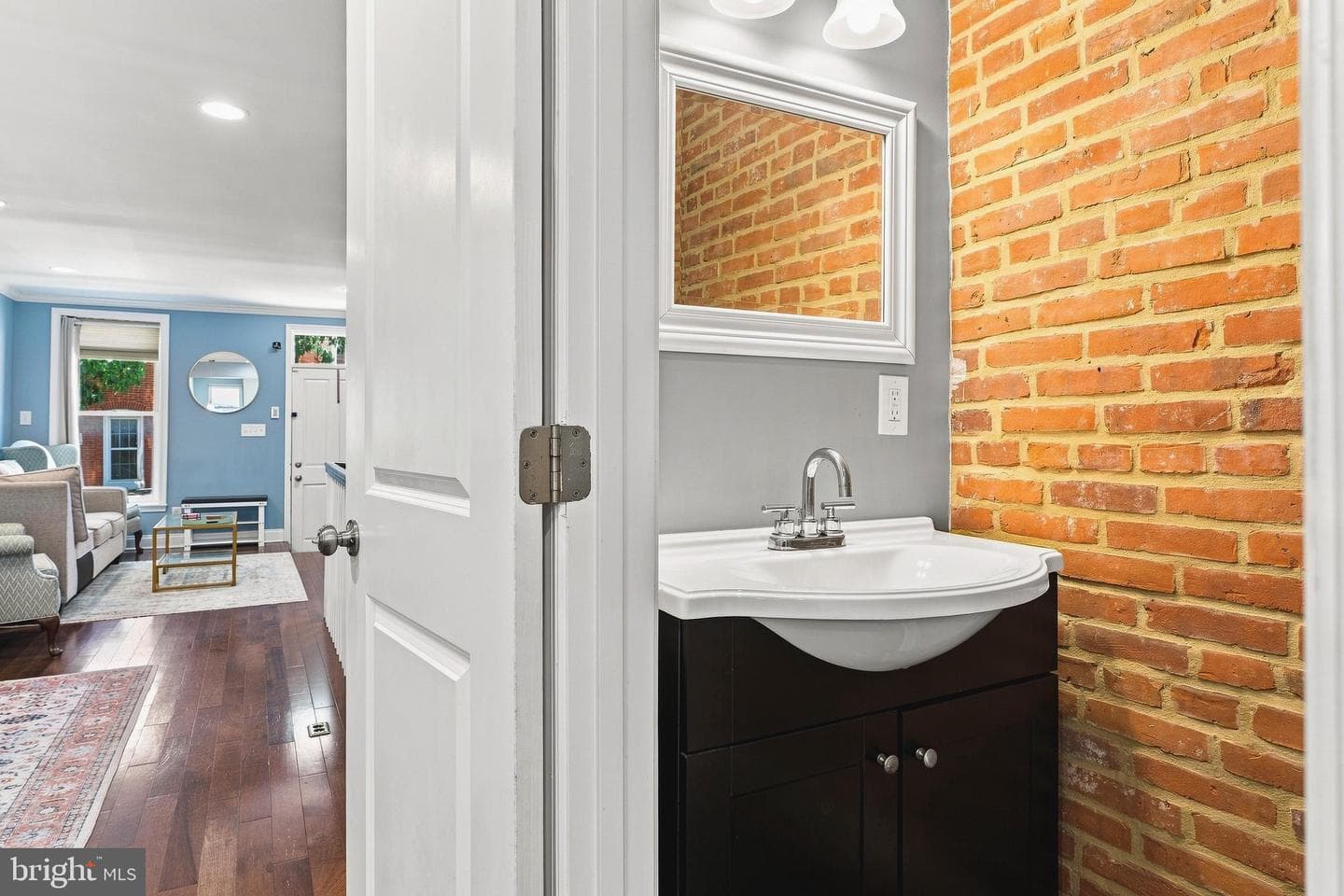 23 W Barney Street photo 13