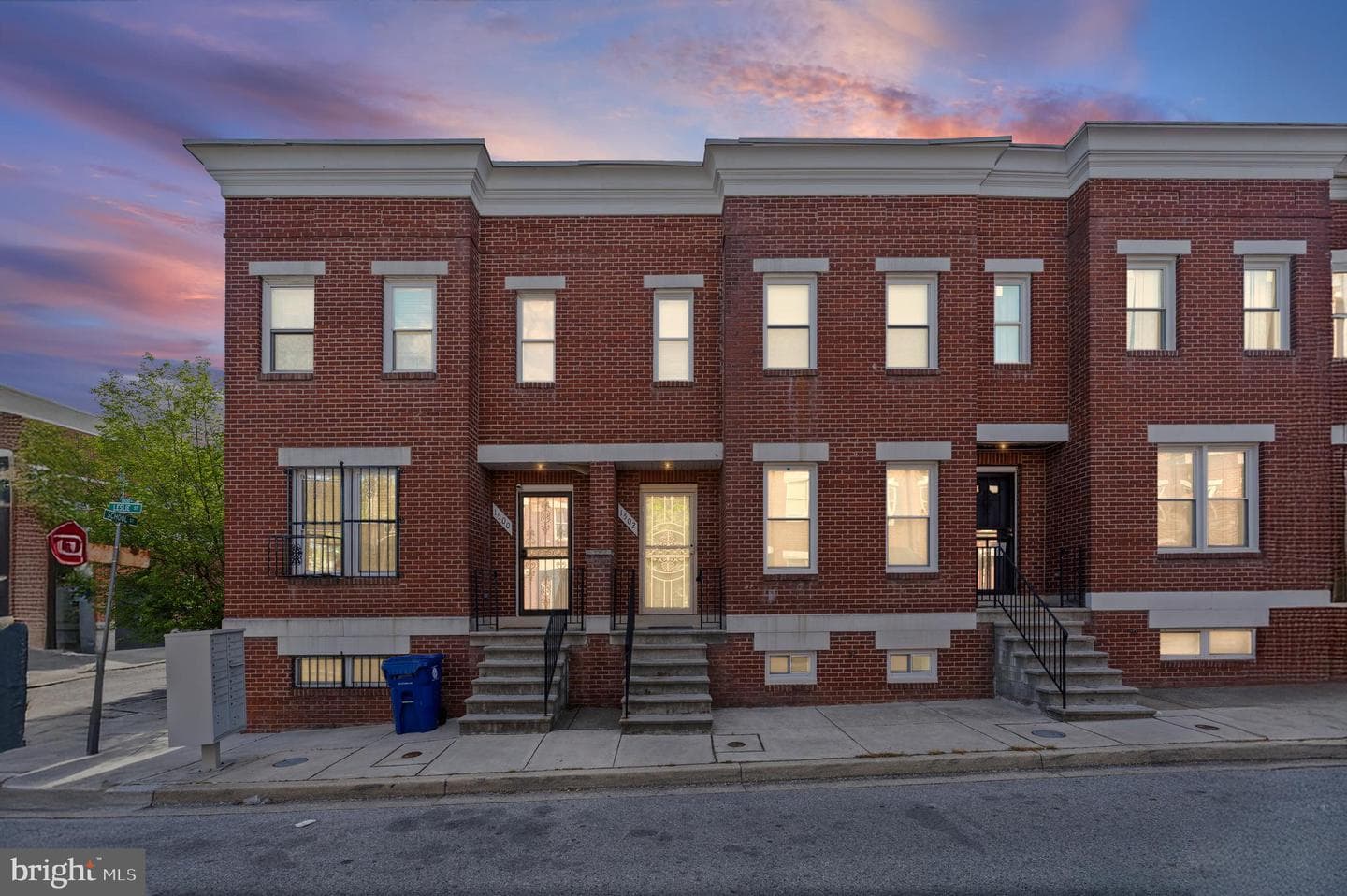 1502 Leslie St photo 30