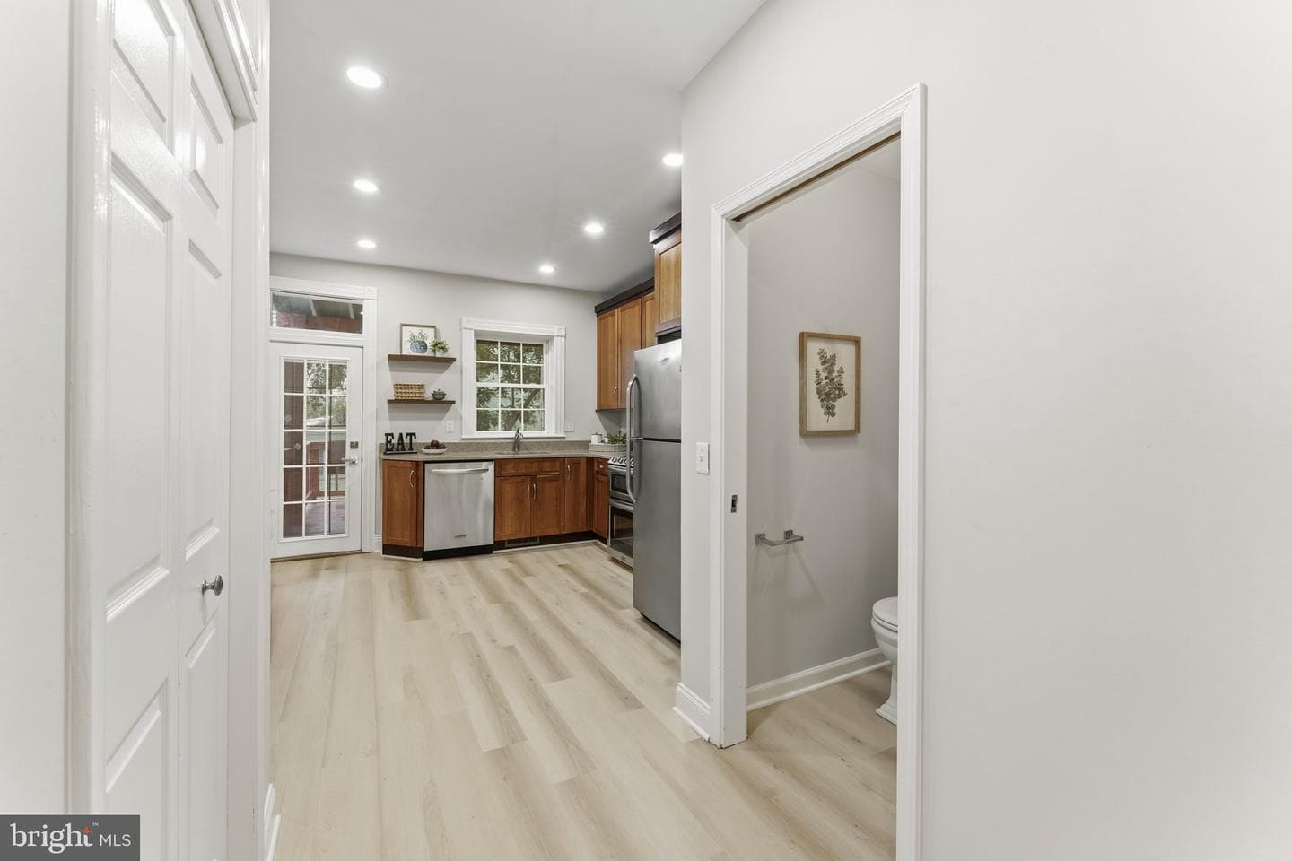 3639 Chestnut Avenue photo 10