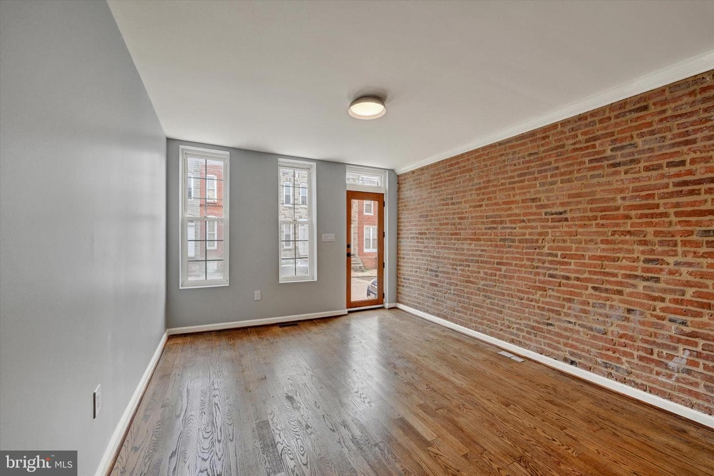 1148 Sargeant Street photo 5