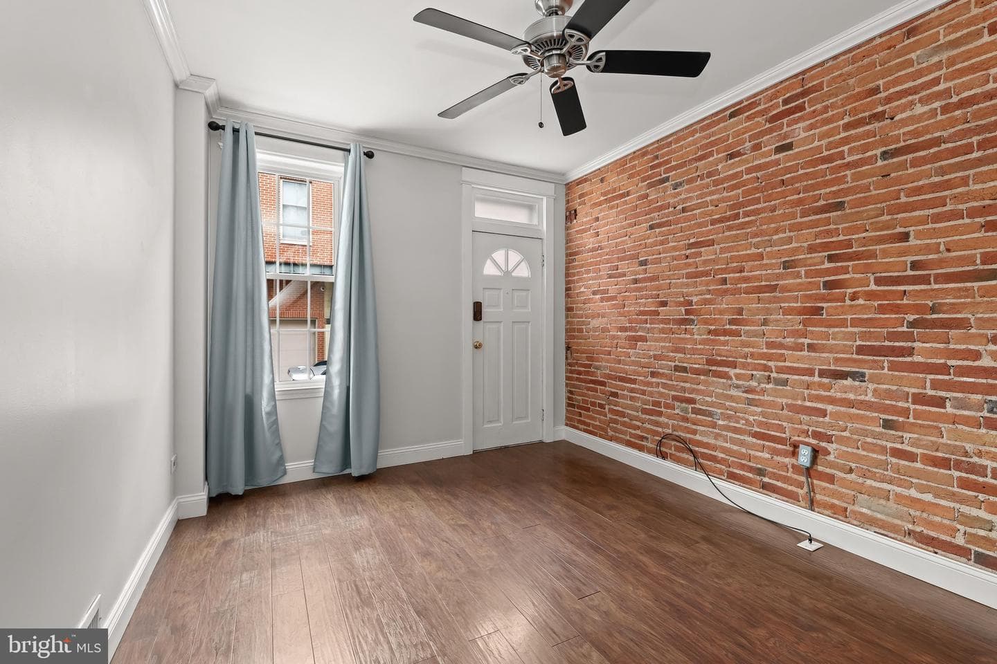 105 E Ostend Street photo 5