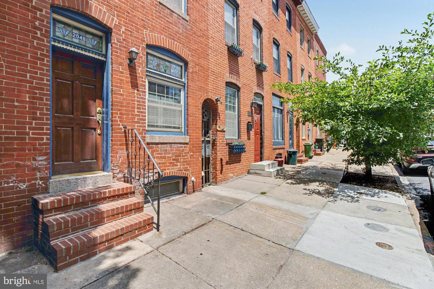 2048 Bank Street photo 4