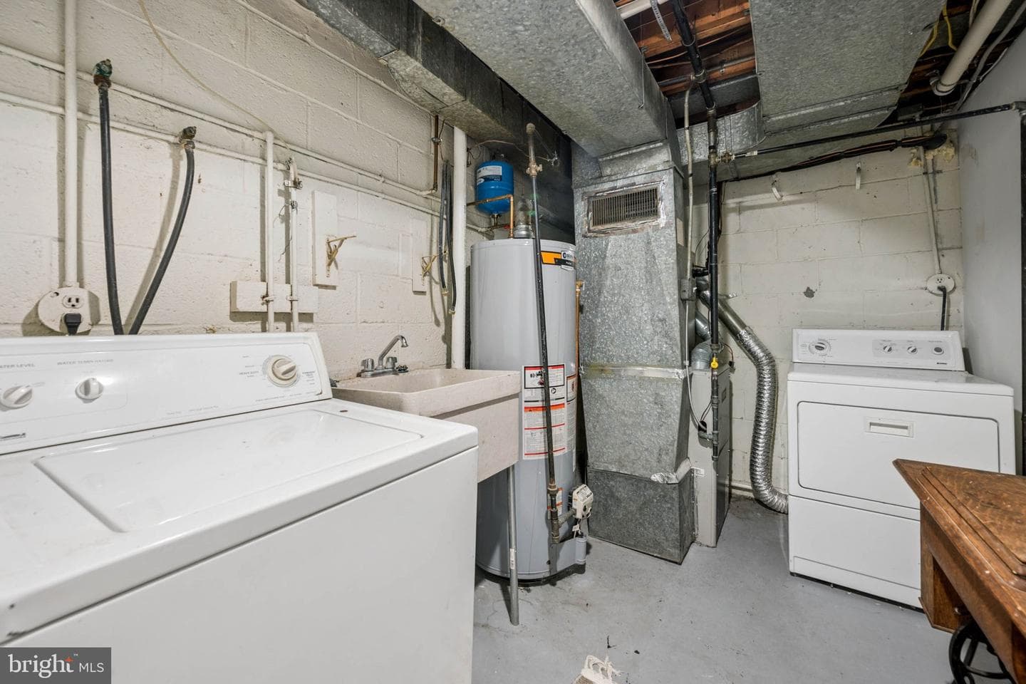 1432 Redfern Avenue photo 48