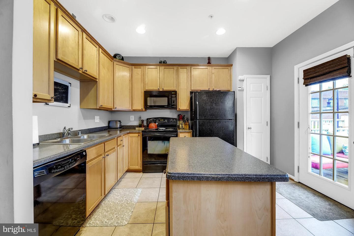 2090 Clipper Park Road photo 8