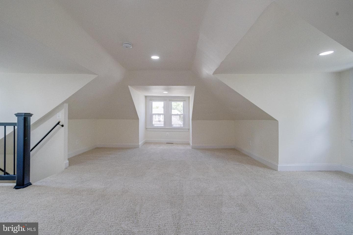 3105 Evergreen Avenue photo 32