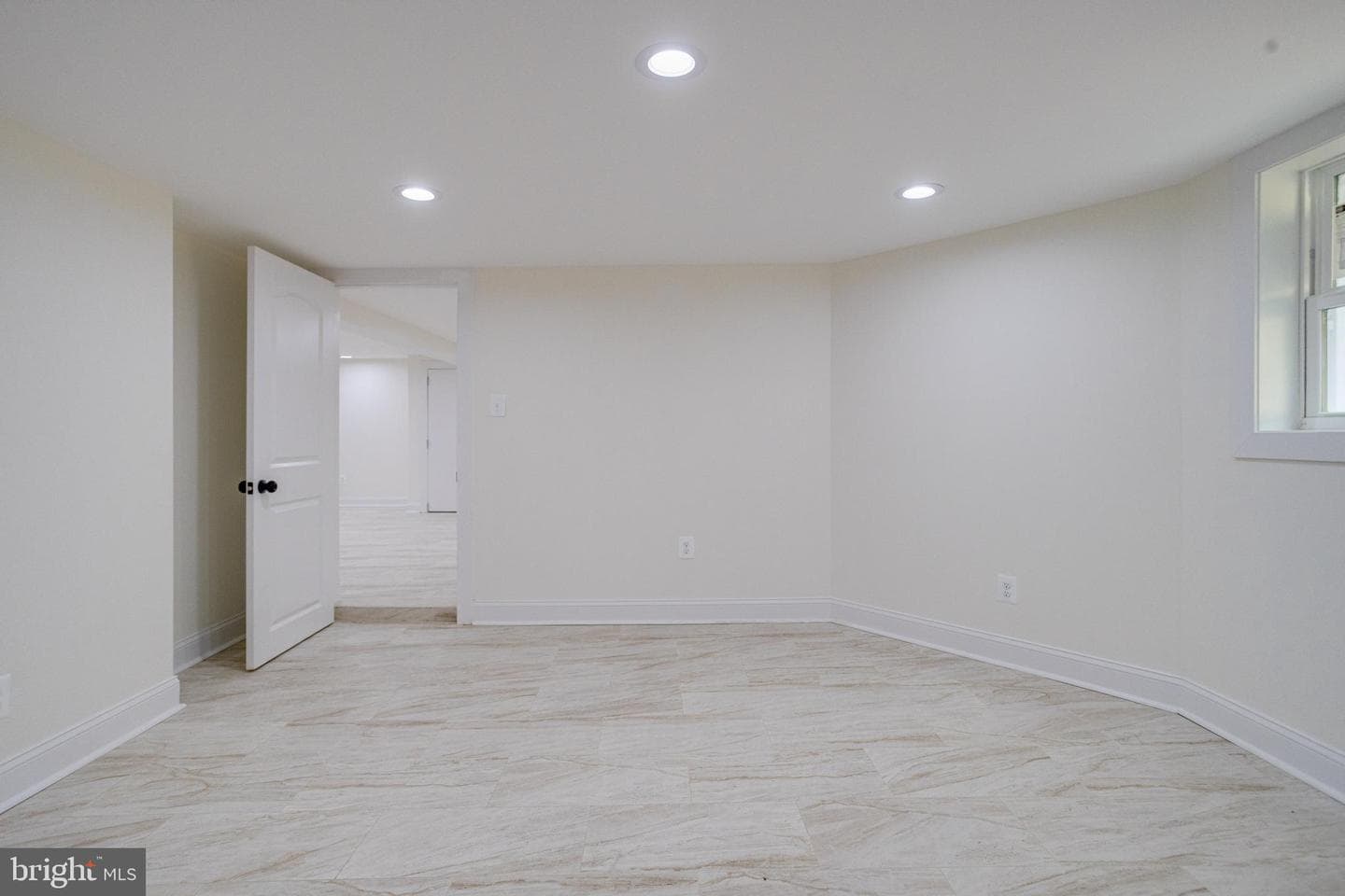 3105 Evergreen Avenue photo 57