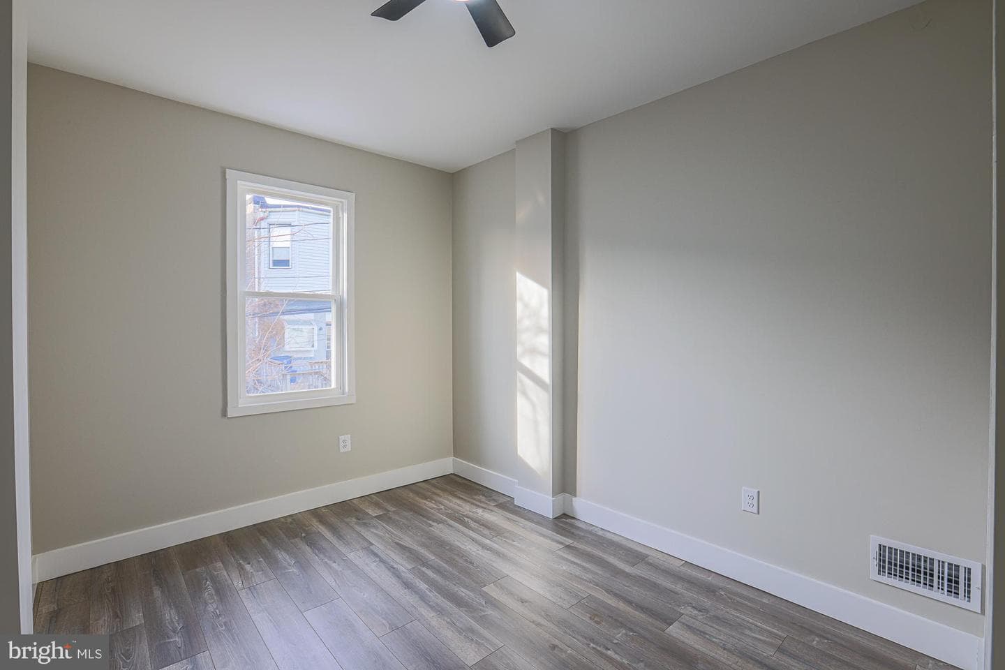1728 Ruxton Ave photo 29