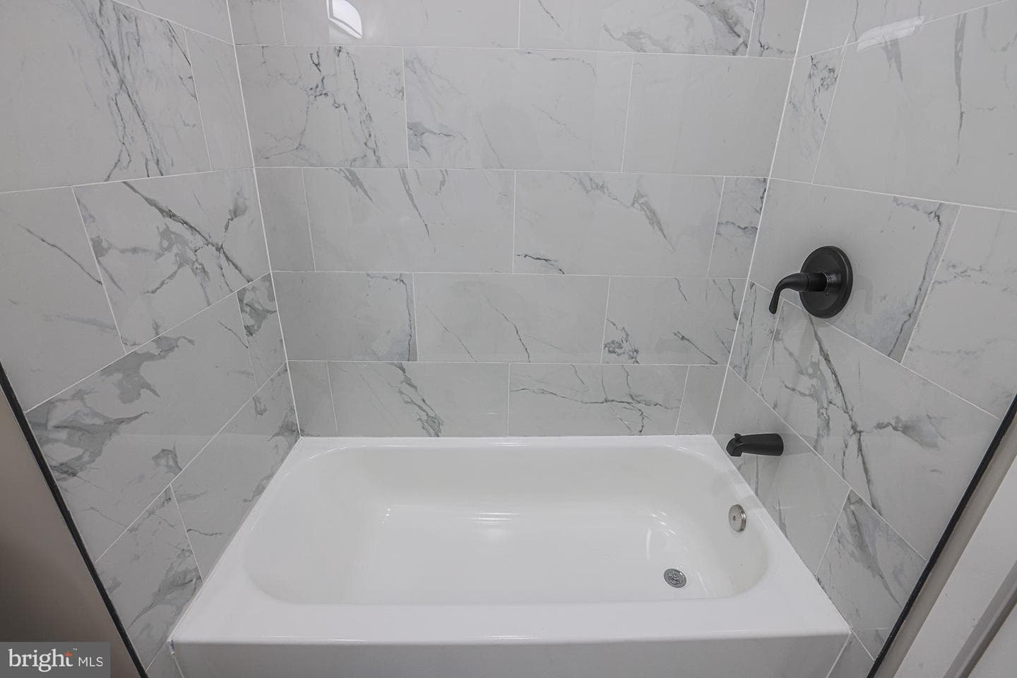 1728 Ruxton Ave photo 32