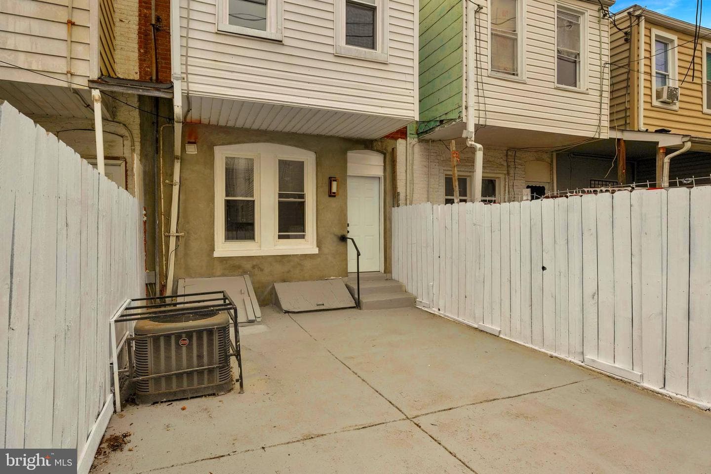 441 N Lakewood Ave photo 25