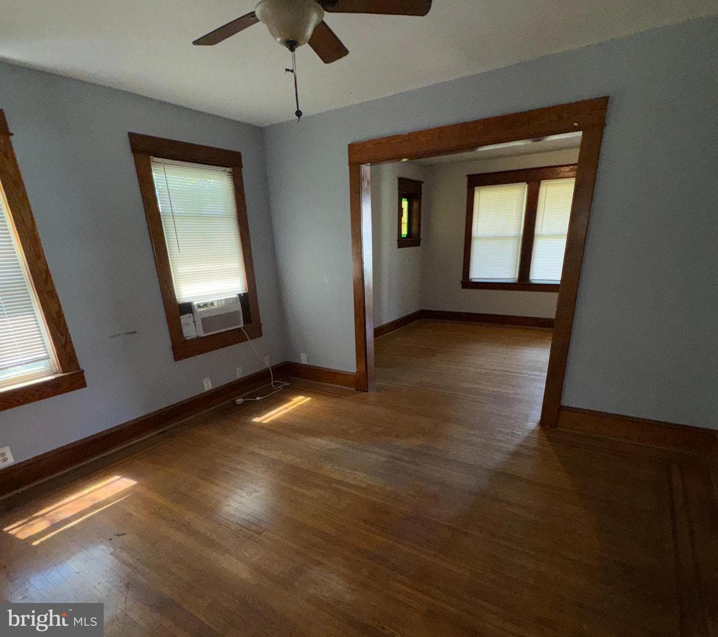 3032 Fleetwood Ave photo 5