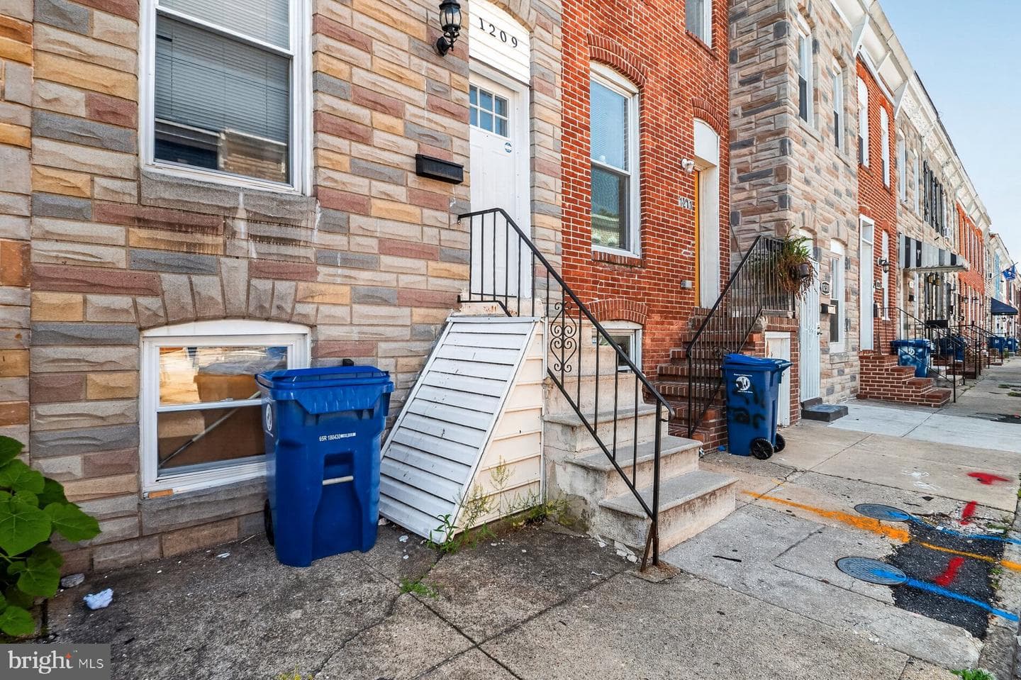 1209 Sargeant Street photo 4