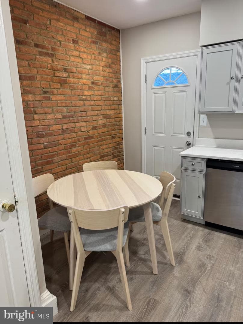 417 Scott Street photo 8