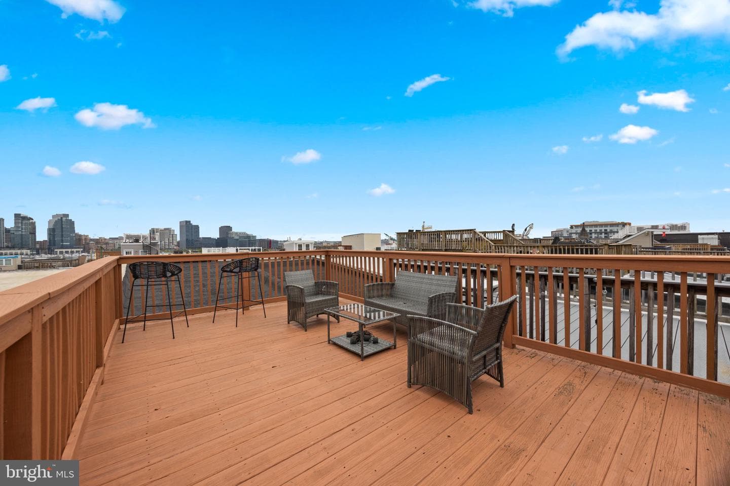 609 Fort Avenue E photo 29
