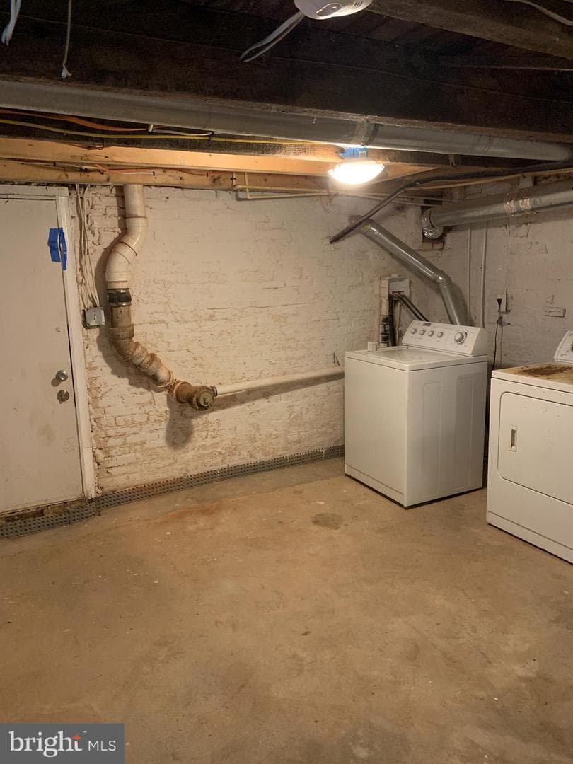 943 Homestead Street photo 13