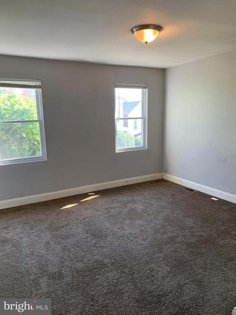 943 Homestead Street photo 5