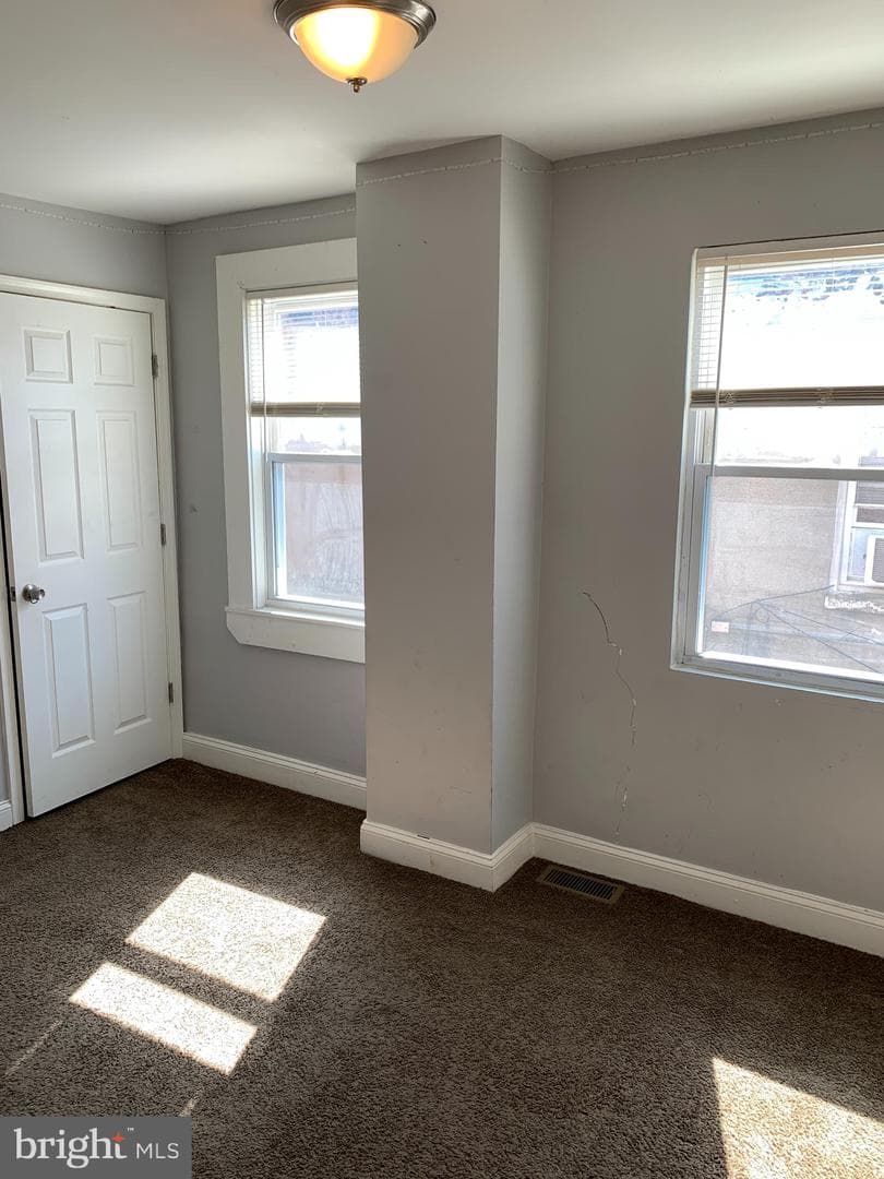 943 Homestead Street photo 7