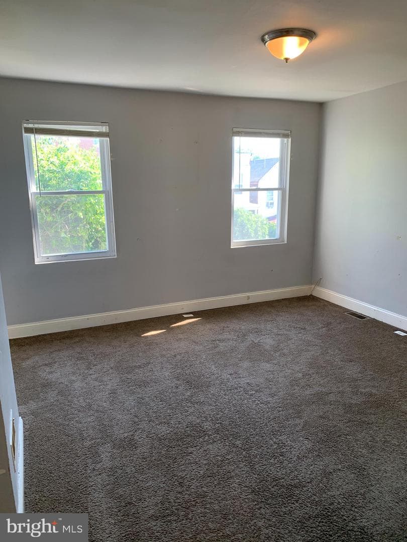 943 Homestead Street photo 8