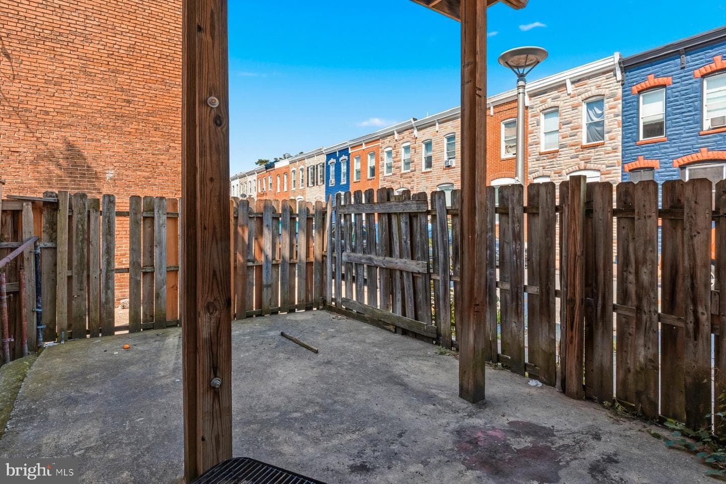 1309 W Ostend Street photo 11