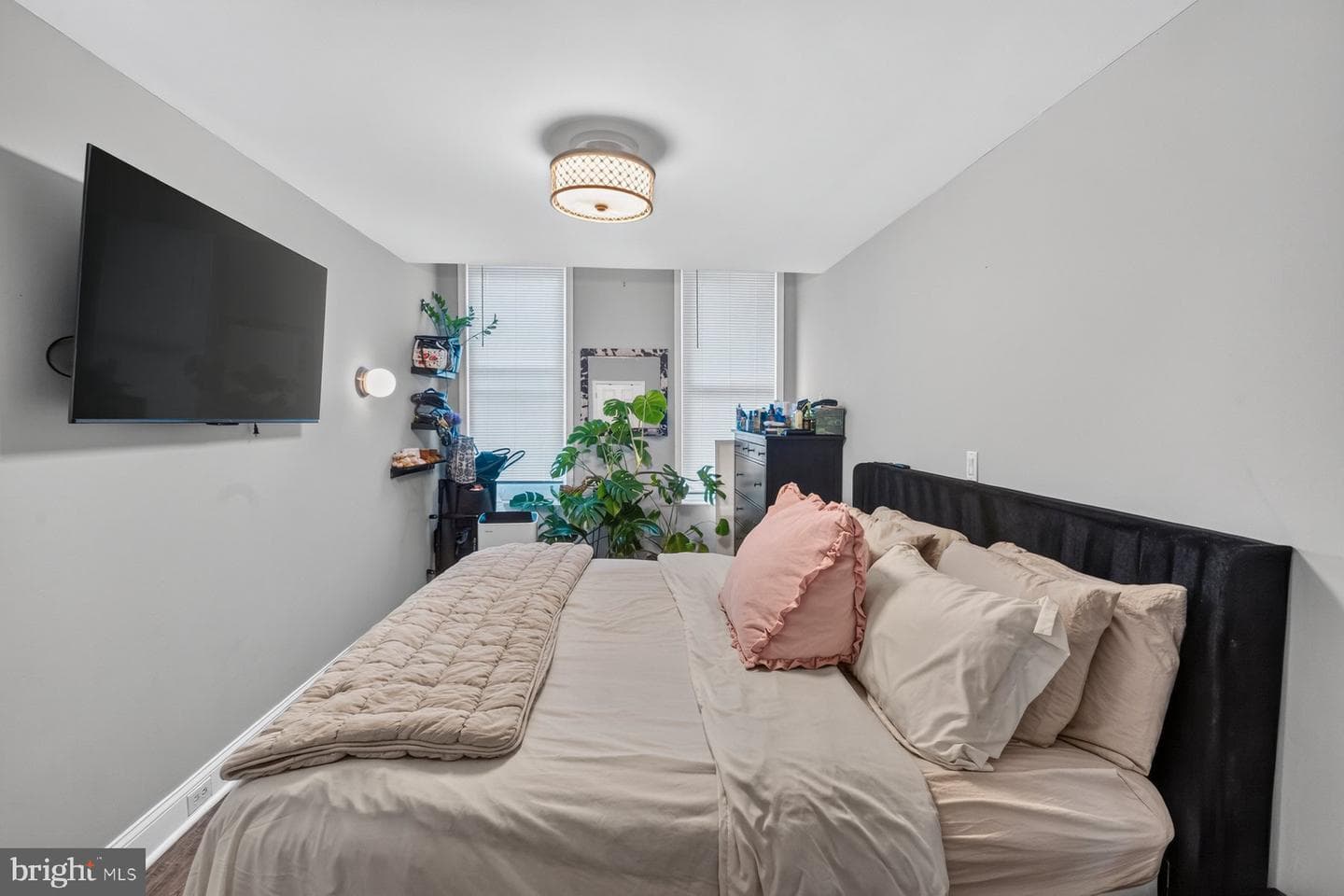 2427 Linden Avenue photo 22