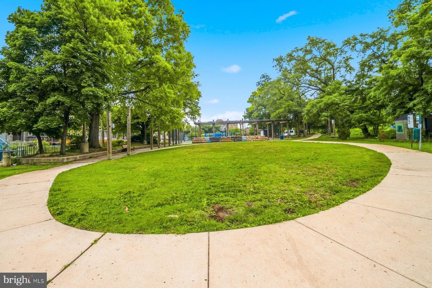 2427 Linden Avenue photo 29