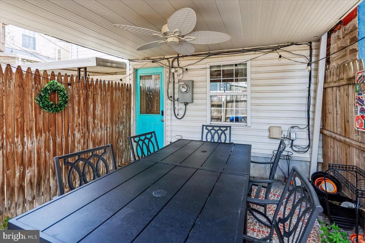136 E Fort Avenue photo 31
