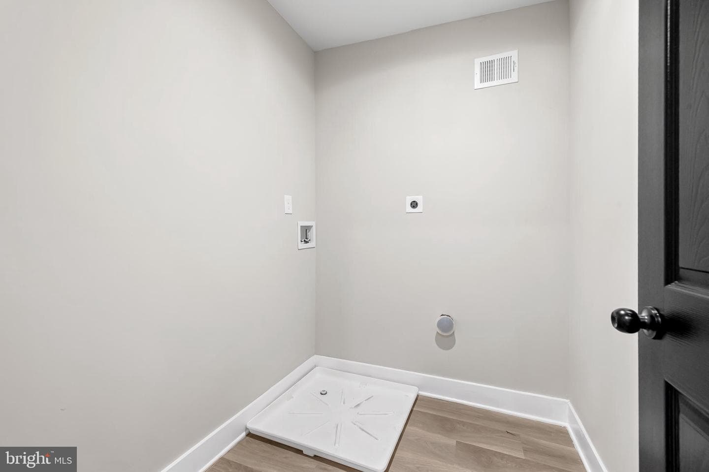 1006 N Mount Street photo 11