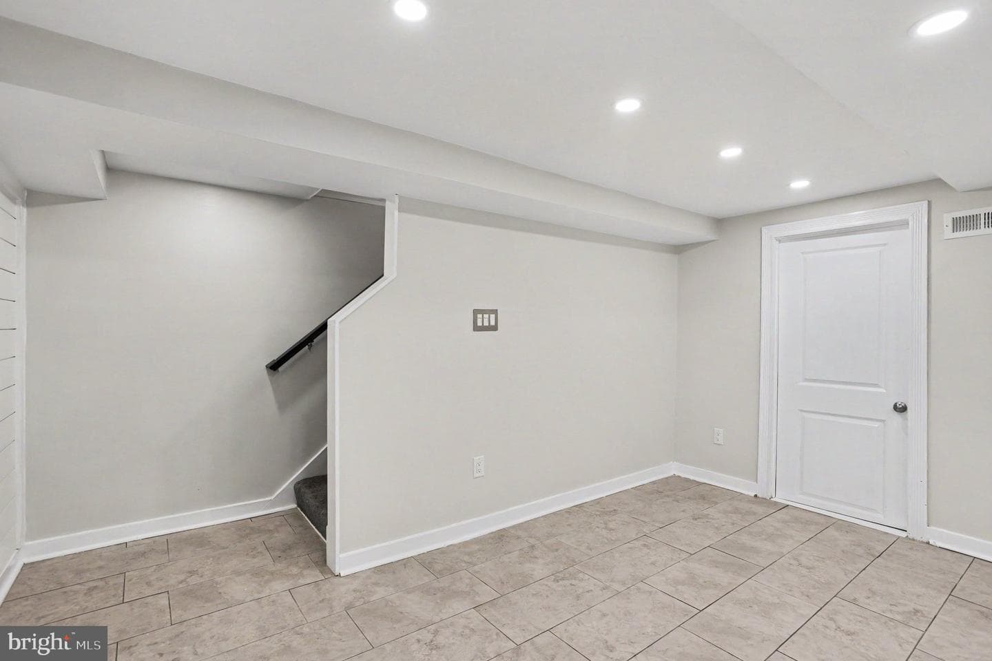 802 Glenwood Avenue photo 16