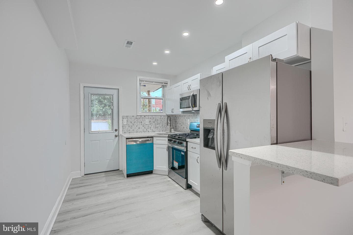 3711 Cranston Avenue photo 4