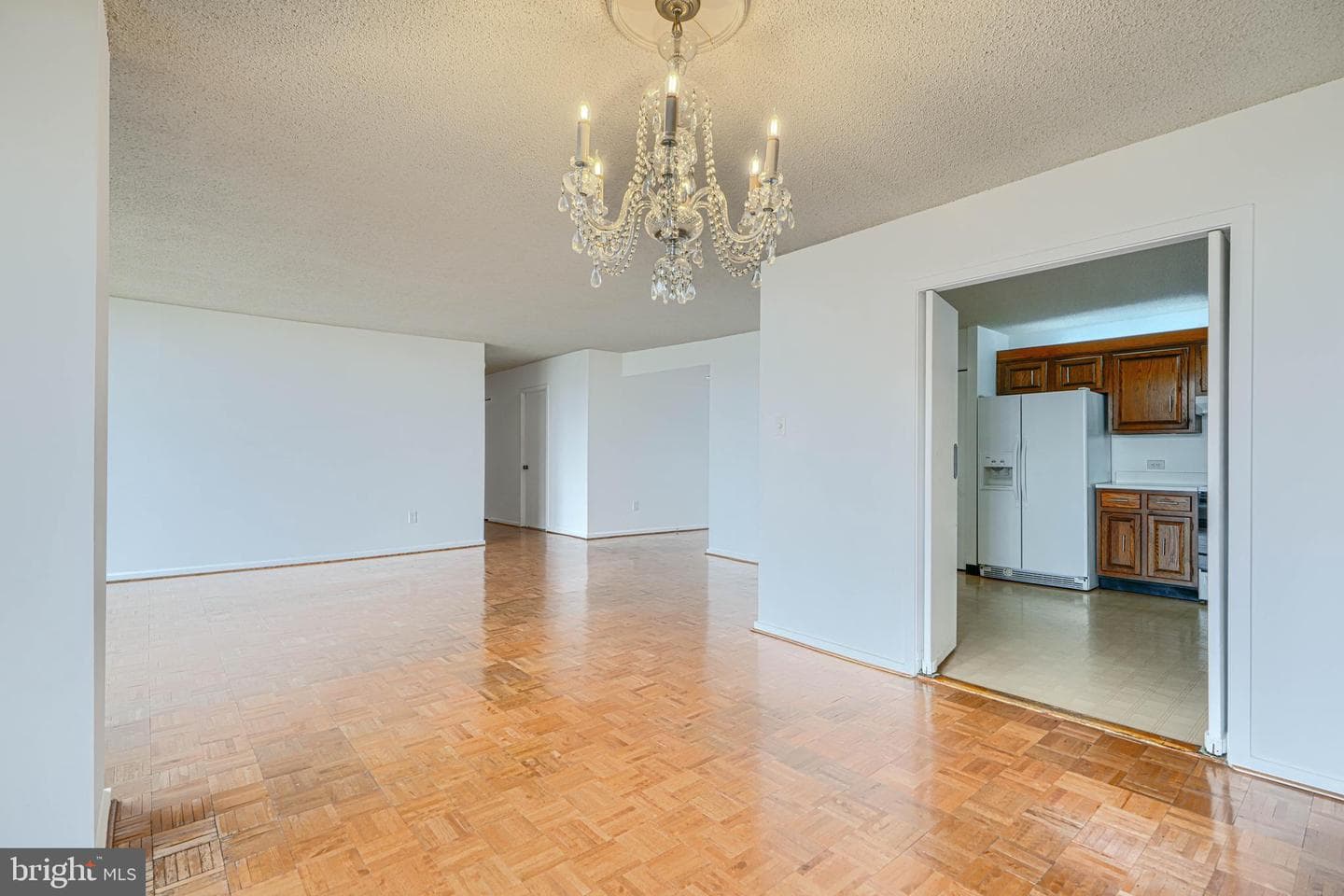 4100 N Charles Street #813 photo 15