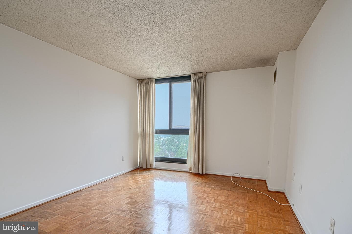 4100 N Charles Street #813 photo 23