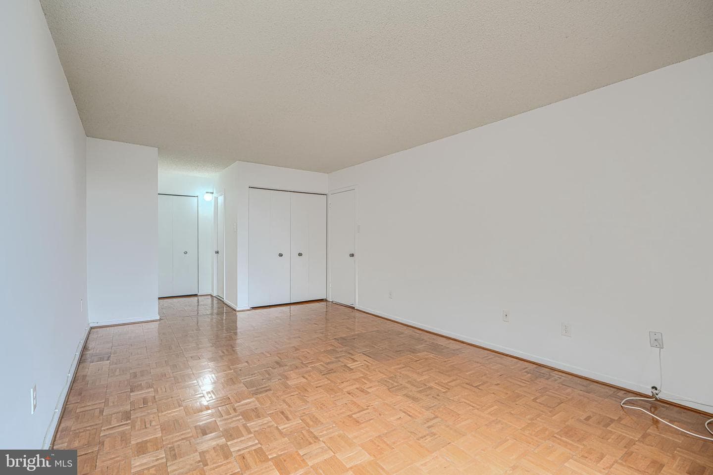 4100 N Charles Street #813 photo 32