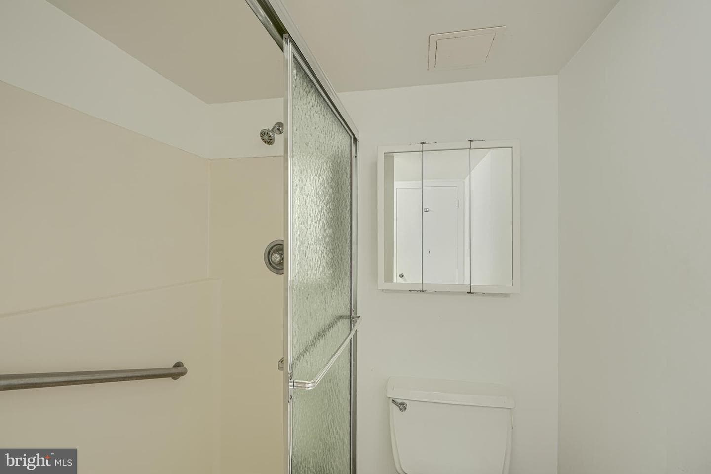 4100 N Charles Street #813 photo 38