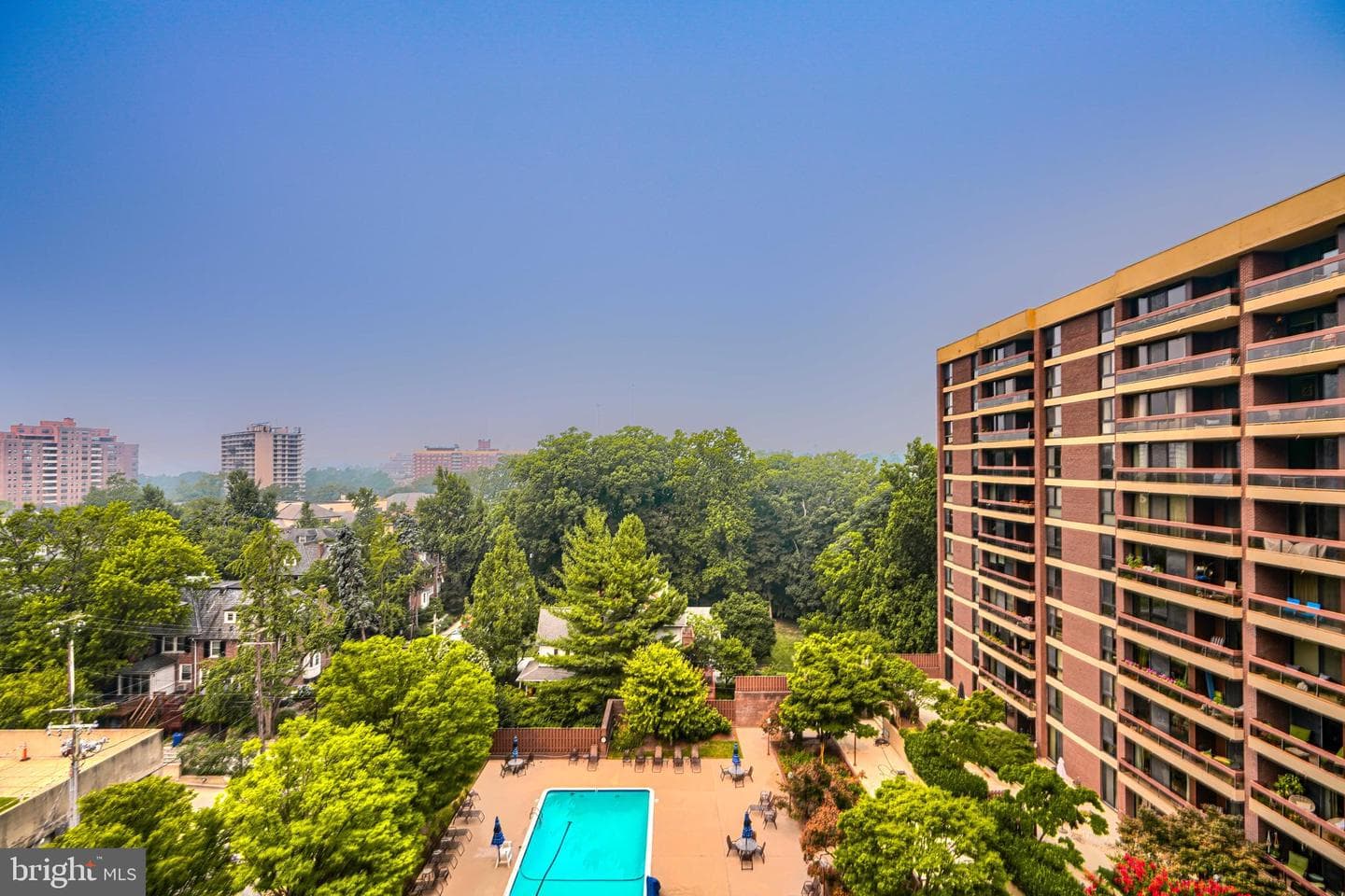 4100 N Charles Street #813 photo 41