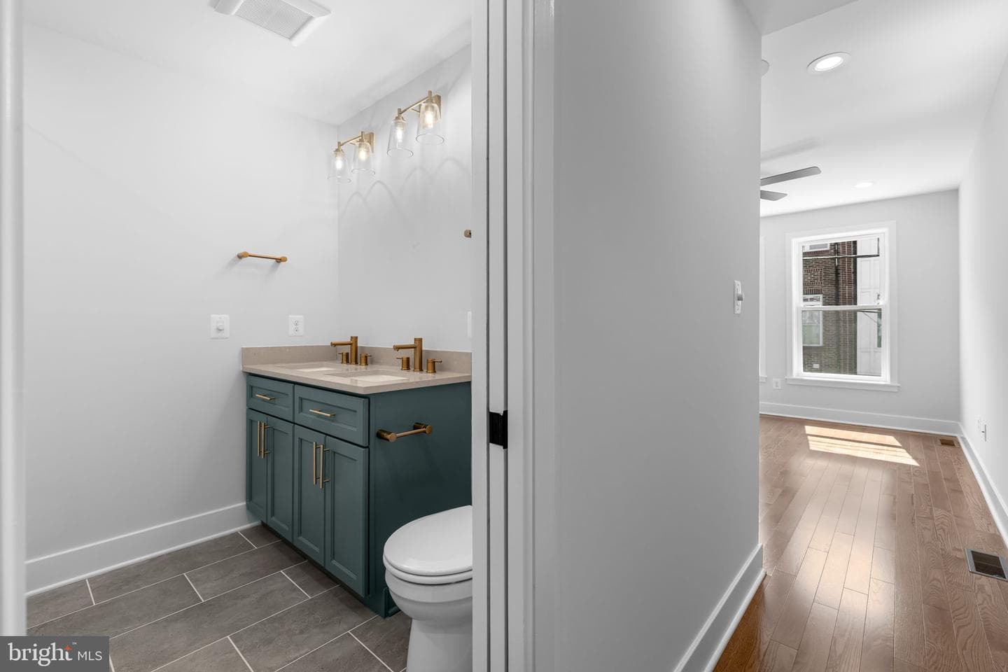 1415 Reynolds Street photo 26
