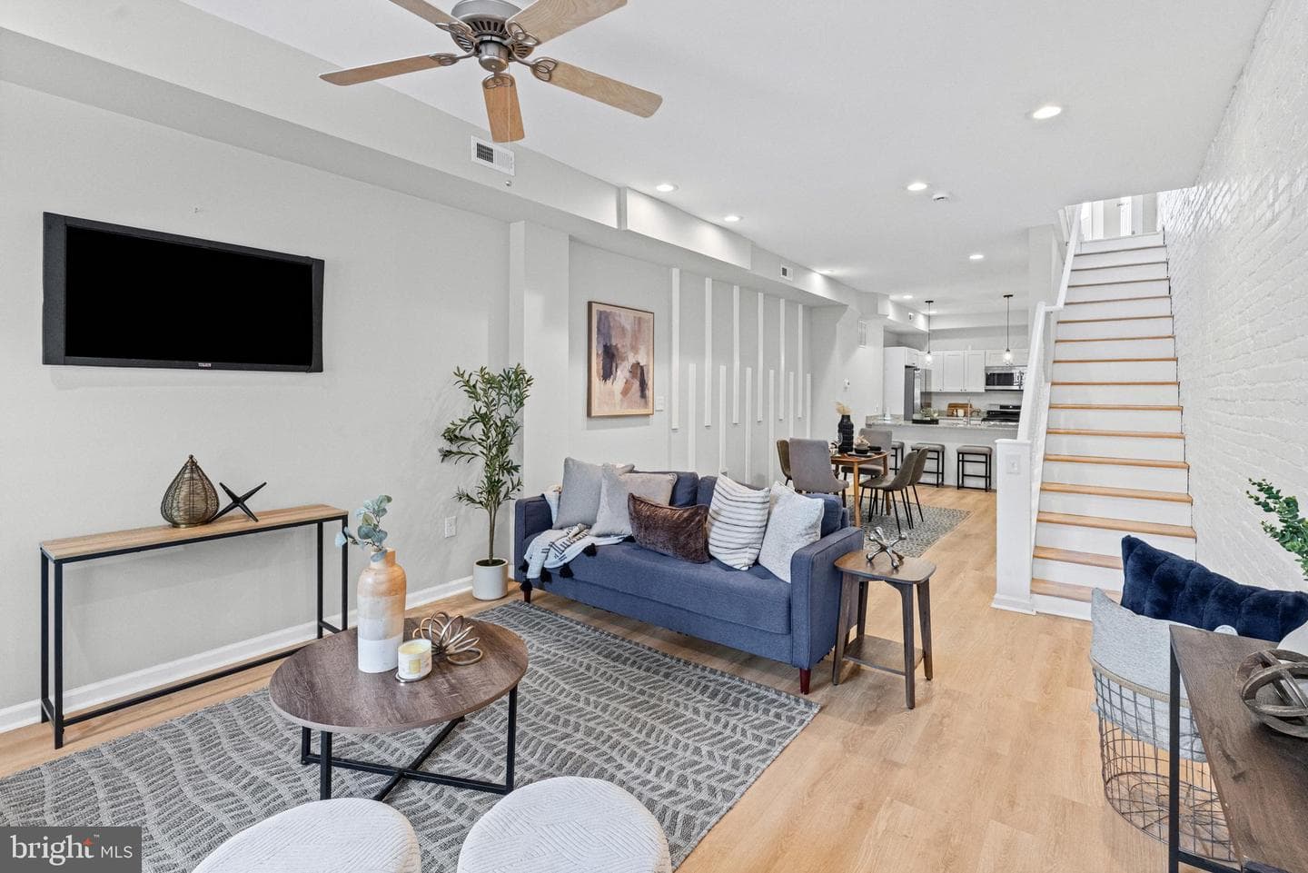 1807 E Lafayette Avenue photo 10